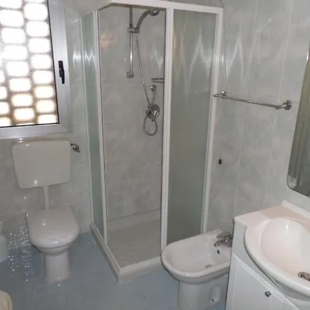 Comfortable For Six With Air Conditioning Apartment