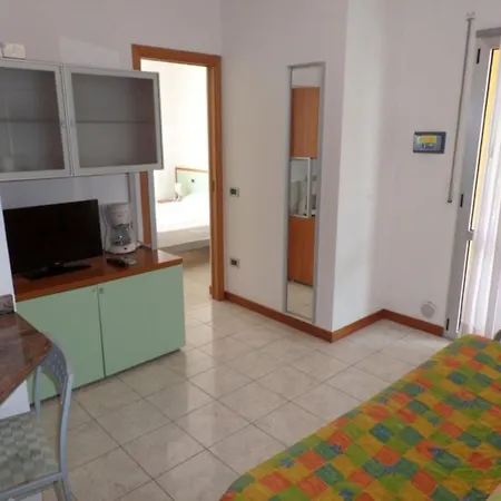 Comfortable For Six With Air Conditioning * Bibione